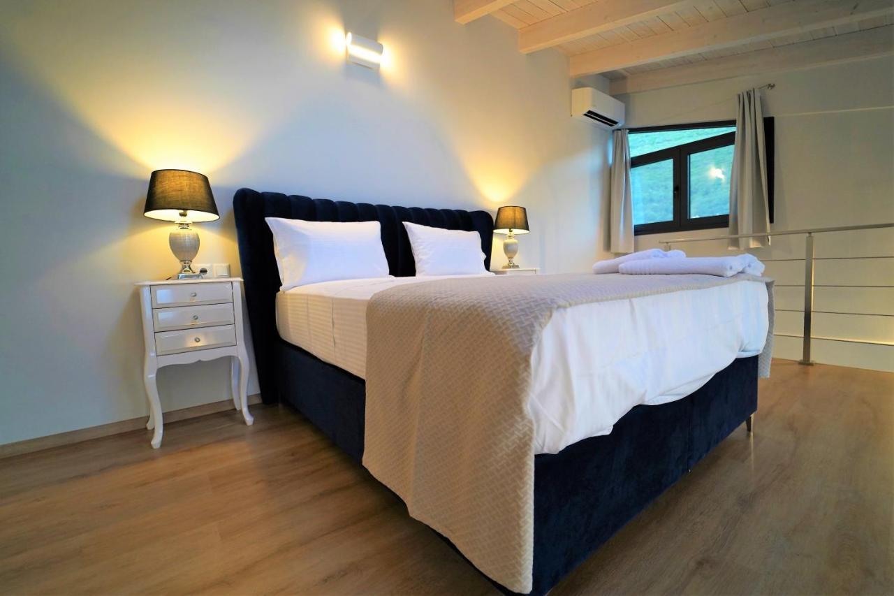 Moonlight Suites ปาร์กา ภายนอก รูปภาพ