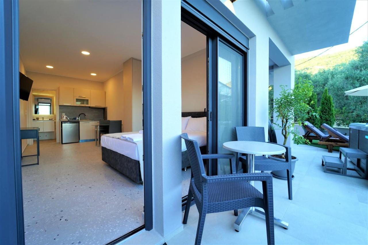 Moonlight Suites ปาร์กา ภายนอก รูปภาพ