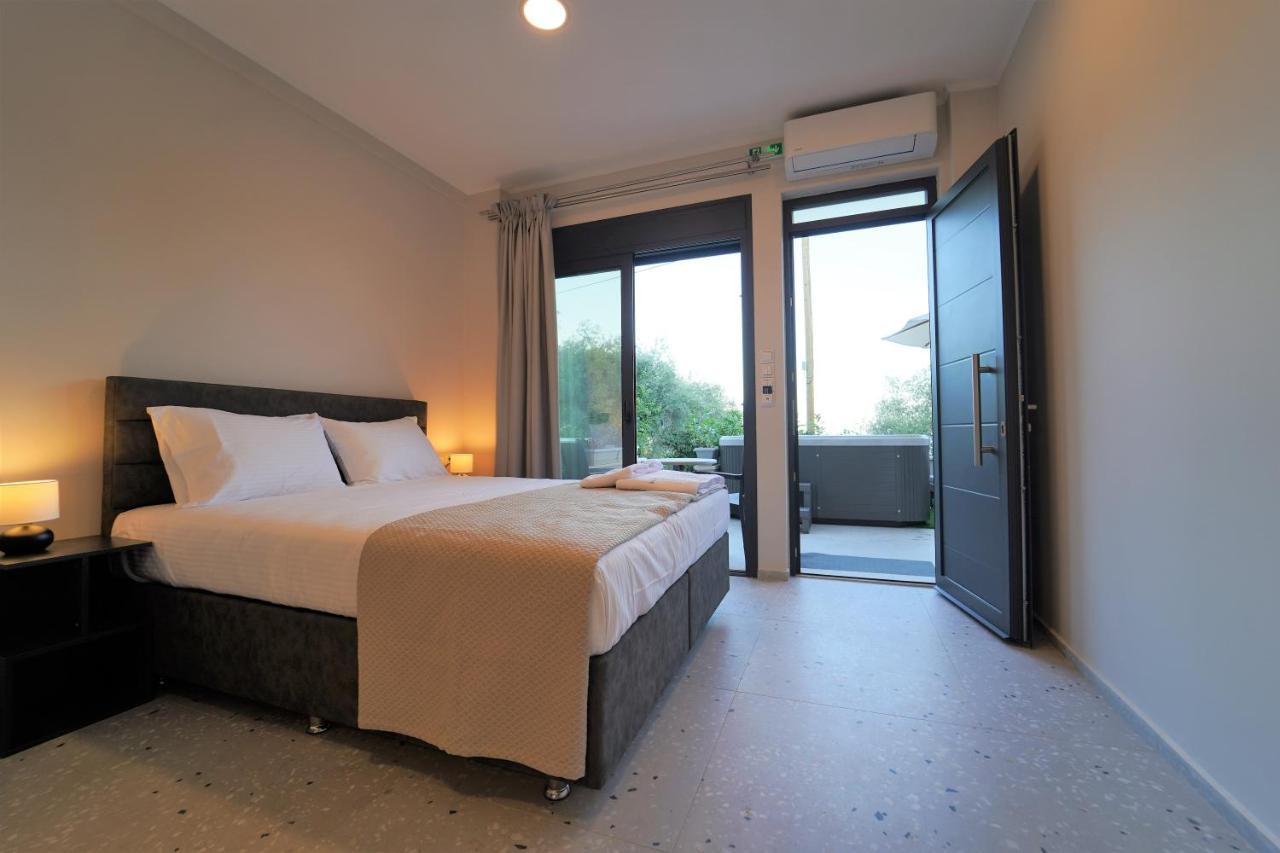 Moonlight Suites ปาร์กา ภายนอก รูปภาพ