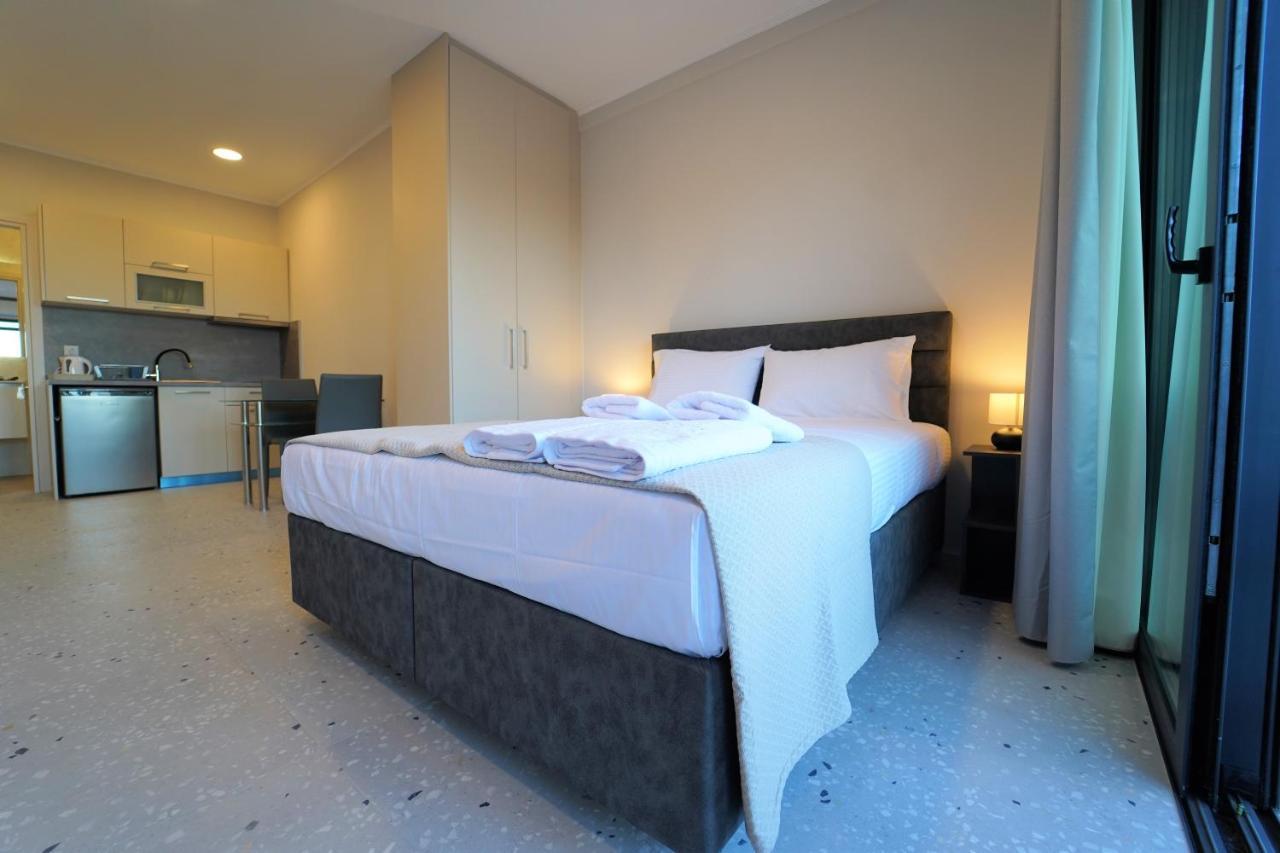 Moonlight Suites ปาร์กา ภายนอก รูปภาพ
