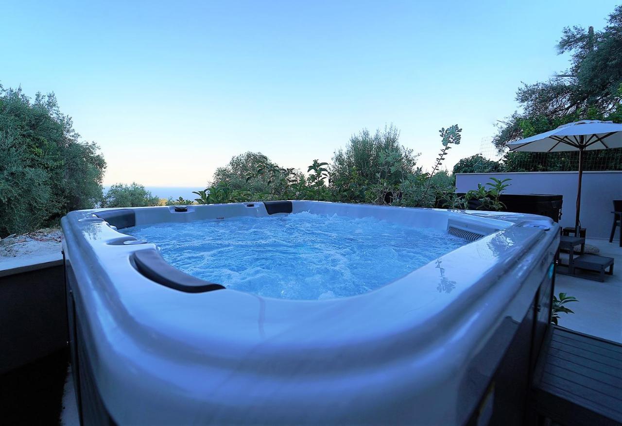 Moonlight Suites ปาร์กา ภายนอก รูปภาพ