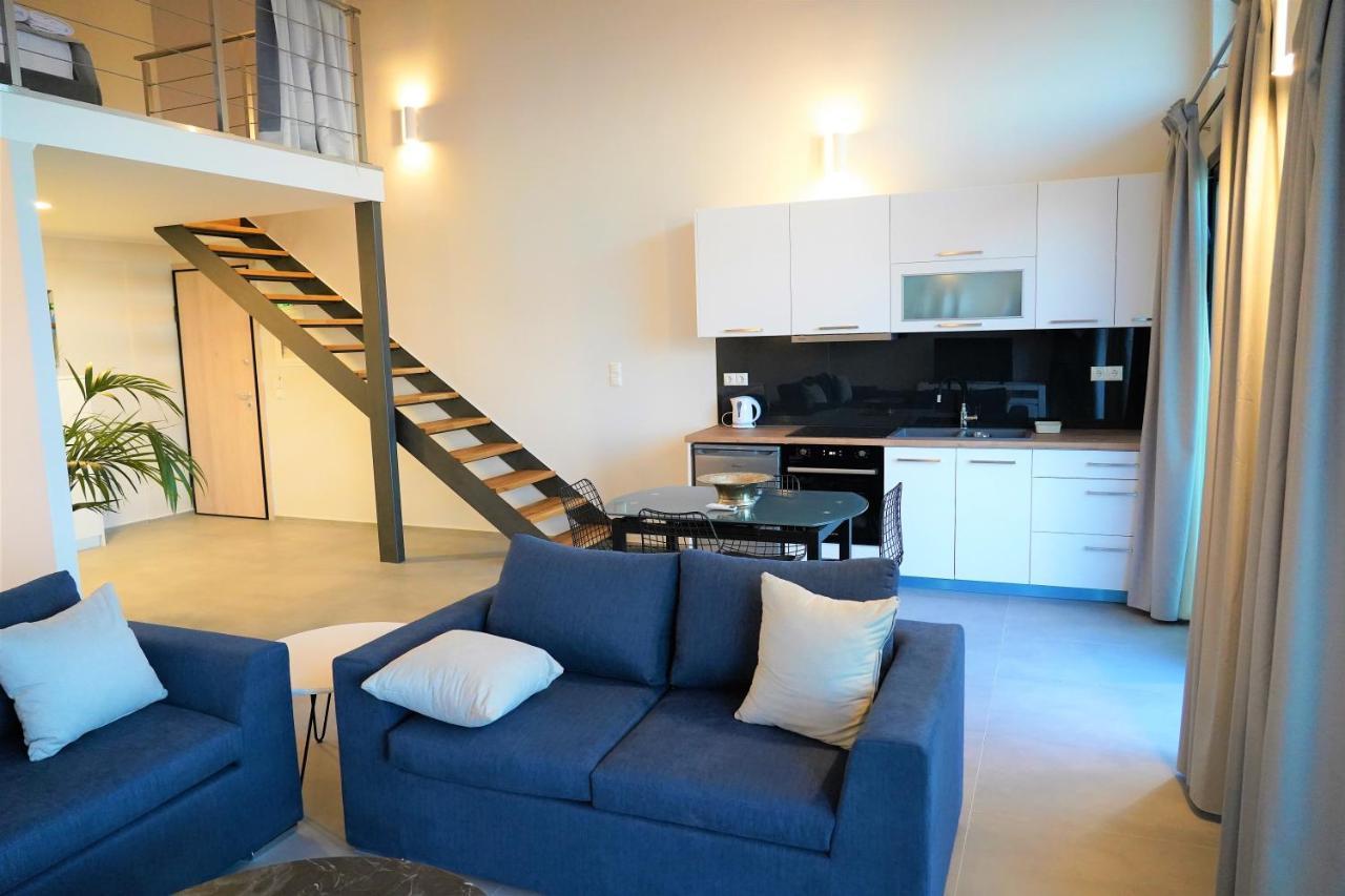 Moonlight Suites ปาร์กา ภายนอก รูปภาพ